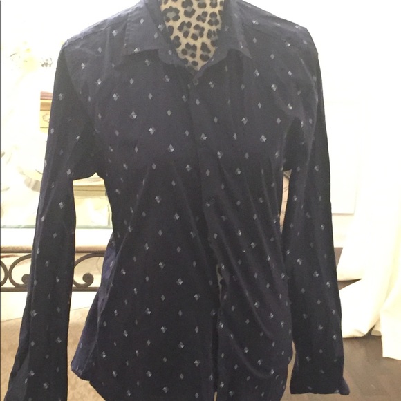 Men Button-Down Size large- Cart A - Picture 2 of 4